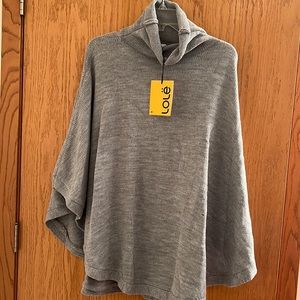 lole poncho